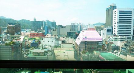 Veduta di Busan dalla finestra